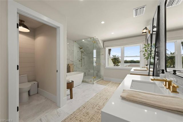 9015 Mockingbird DR, Sanibel, FL 33957
