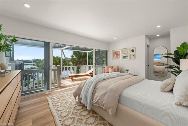 9015 Mockingbird DR, Sanibel, FL 33957