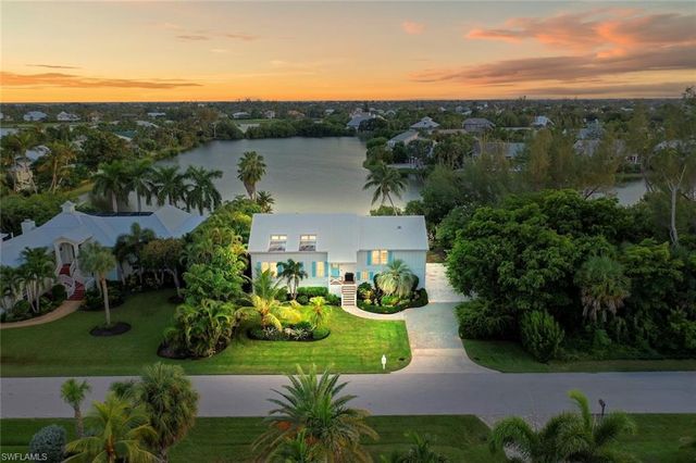 9015 Mockingbird DR, Sanibel, FL 33957