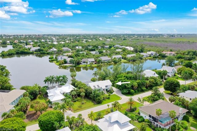 9015 Mockingbird DR, Sanibel, FL 33957