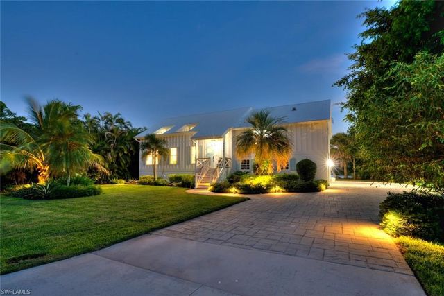 9015 Mockingbird DR, Sanibel, FL 33957