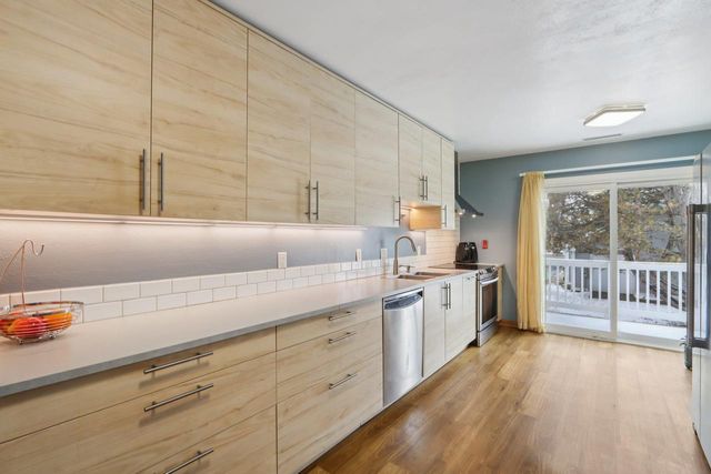 7871 E Oakbridge Way, Madison, WI 53717