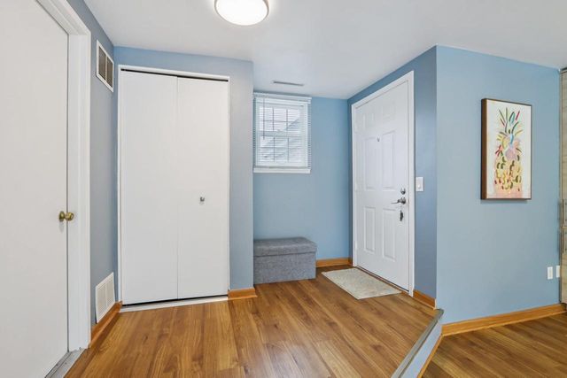 7871 E Oakbridge Way, Madison, WI 53717