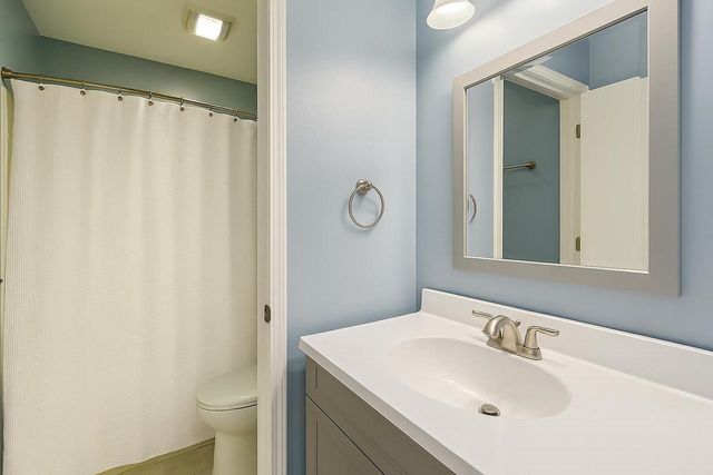 7871 E Oakbridge Way, Madison, WI 53717