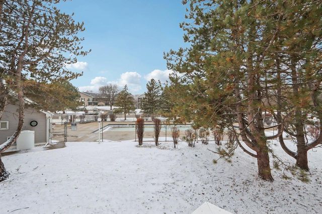 7871 E Oakbridge Way, Madison, WI 53717