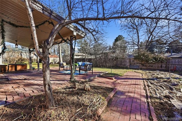 960 Dudley Street, Lakewood, CO 80215