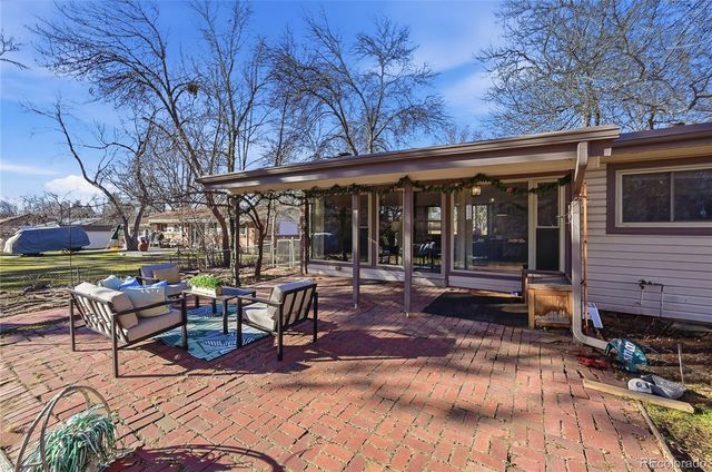 960 Dudley Street, Lakewood, CO 80215