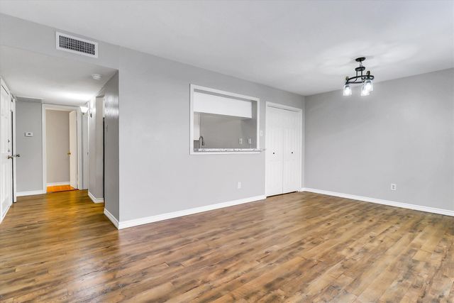 5881 Preston View Boulevard, Dallas, TX 75240