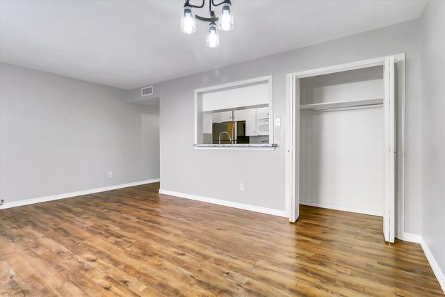 5881 Preston View Boulevard, Dallas, TX 75240