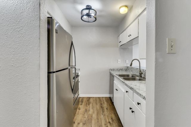 5881 Preston View Boulevard, Dallas, TX 75240