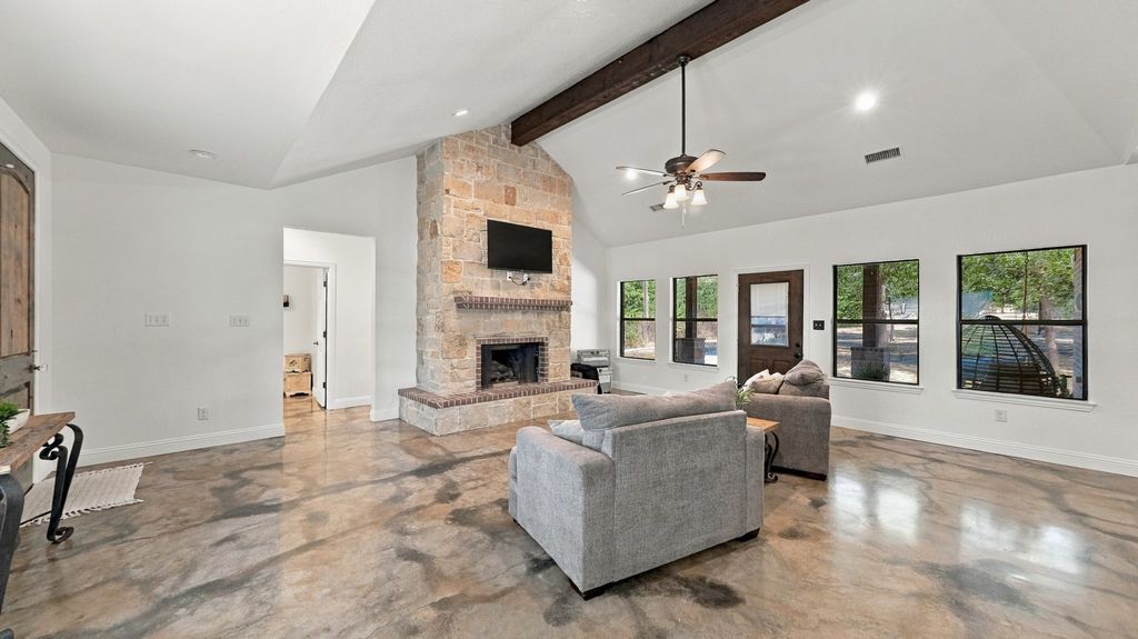 1389 County Road 3591, Paradise, TX 76073 — photo 5