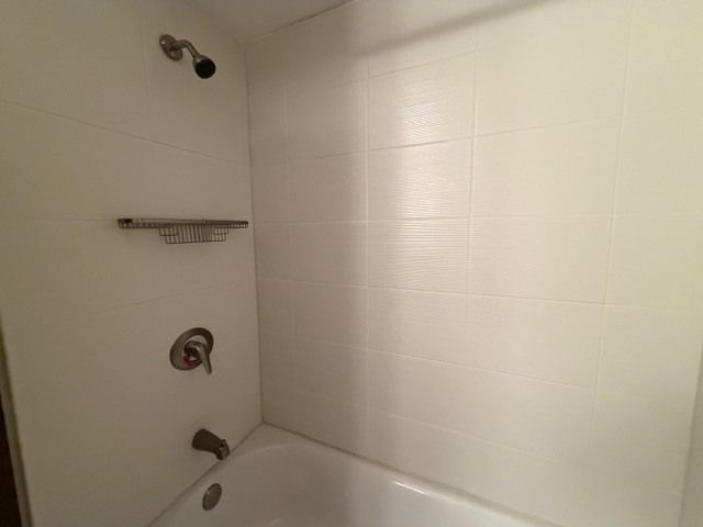 182 Saenz Lane 182, Joliet, IL 60436