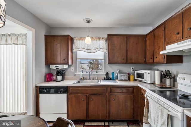 43 KINGSTON WAY, Southampton, NJ 08088