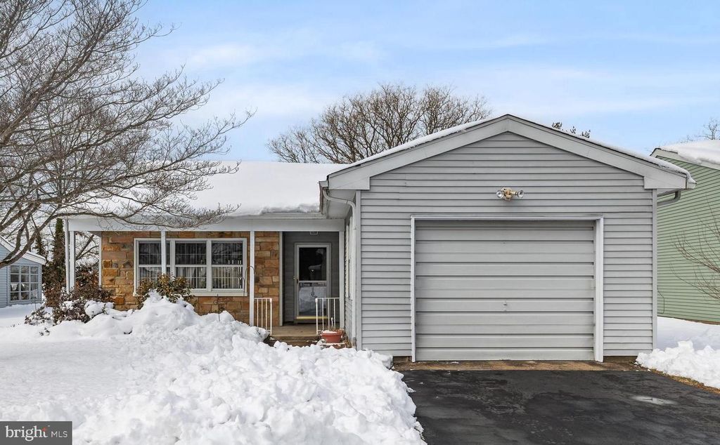 43 KINGSTON WAY, Southampton, NJ 08088