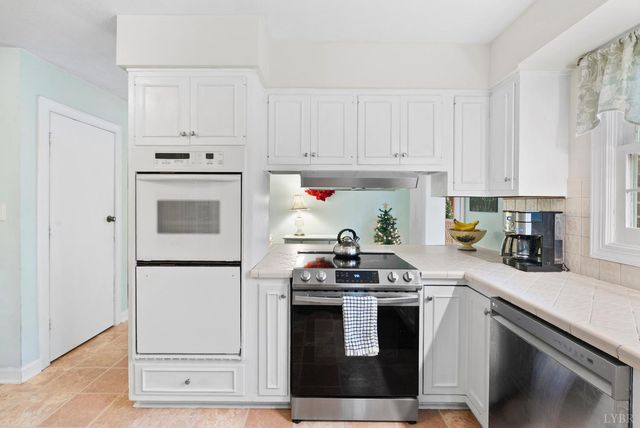 205 Ivy Drive, Lynchburg, VA 24503