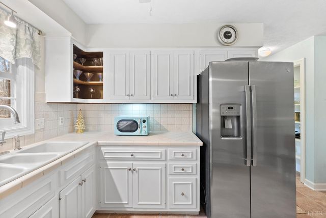 205 Ivy Drive, Lynchburg, VA 24503