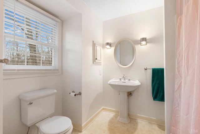 205 Ivy Drive, Lynchburg, VA 24503