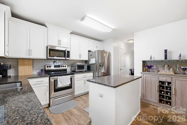 8502 Mansell Court, Charlotte, NC 28215