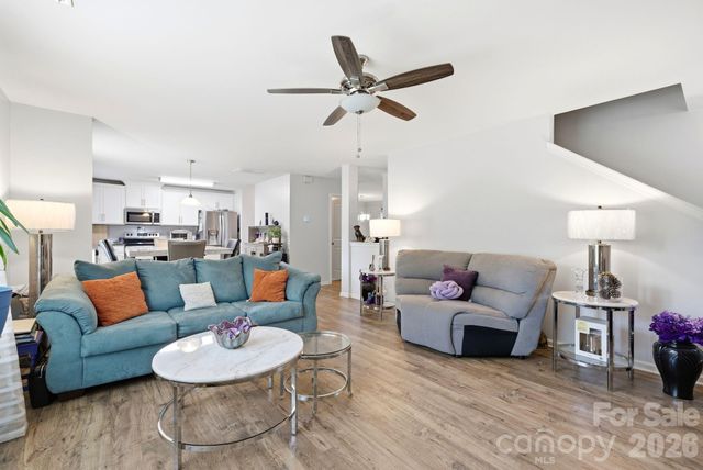 8502 Mansell Court, Charlotte, NC 28215