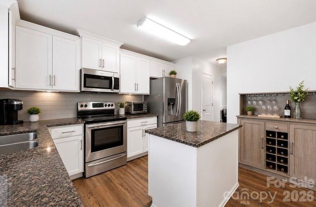 8502 Mansell Court, Charlotte, NC 28215