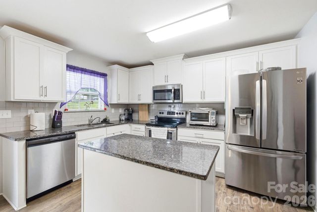 8502 Mansell Court, Charlotte, NC 28215