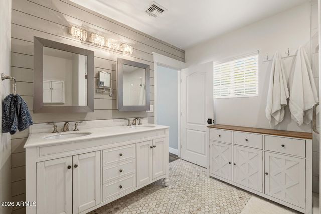 4628 E WINDSOR Avenue, Phoenix, AZ 85008