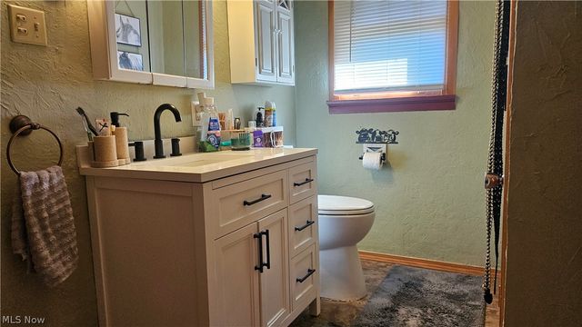 839 W Vine Street, Martins Ferry, OH 43935