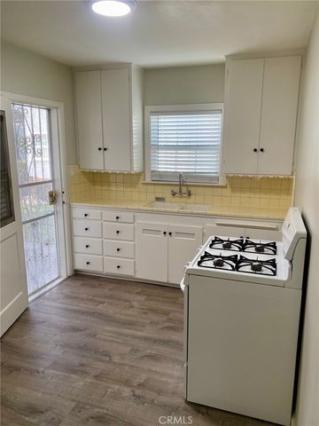 2421 Magnolia, Long Beach, CA 90806