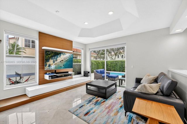 1469 Shoreline Way, Hollywood, FL 33019