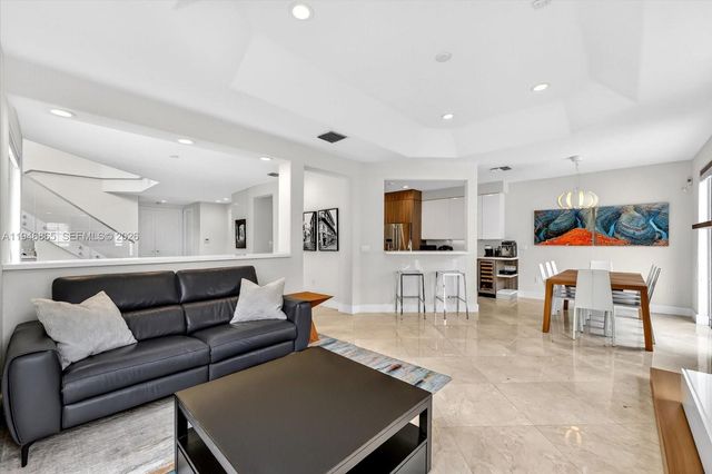 1469 Shoreline Way, Hollywood, FL 33019