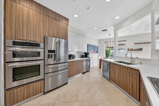 1469 Shoreline Way, Hollywood, FL 33019