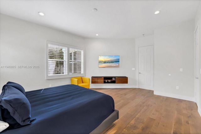 1469 Shoreline Way, Hollywood, FL 33019