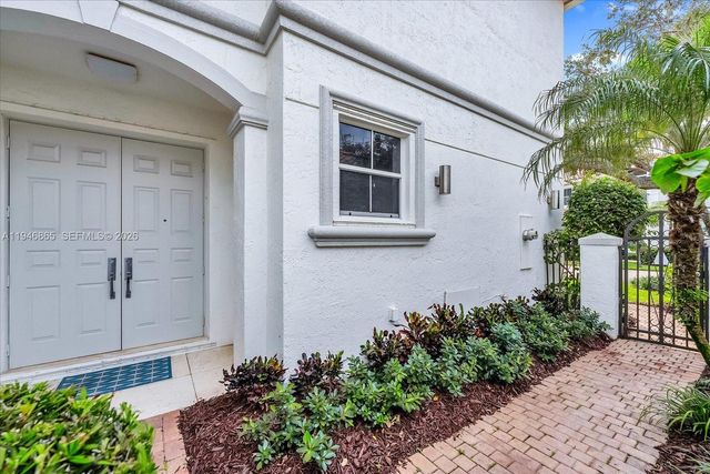 1469 Shoreline Way, Hollywood, FL 33019