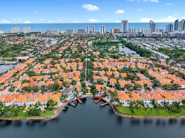 1469 Shoreline Way, Hollywood, FL 33019