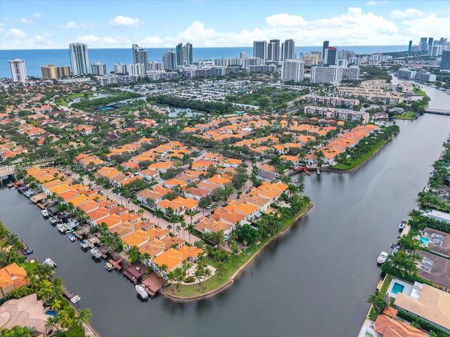 1469 Shoreline Way, Hollywood, FL 33019