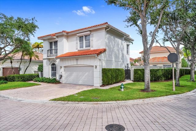 1469 Shoreline Way, Hollywood, FL 33019