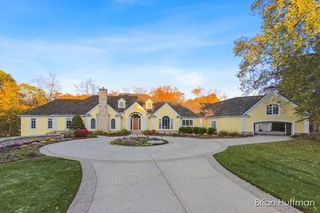 6029 Hillsborough Court SW, Grandville, MI 49418