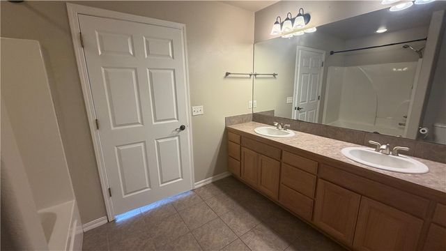 77 Ingleborough Drive, Bella Vista, AR 72715