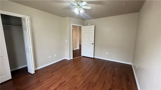 77 Ingleborough Drive, Bella Vista, AR 72715