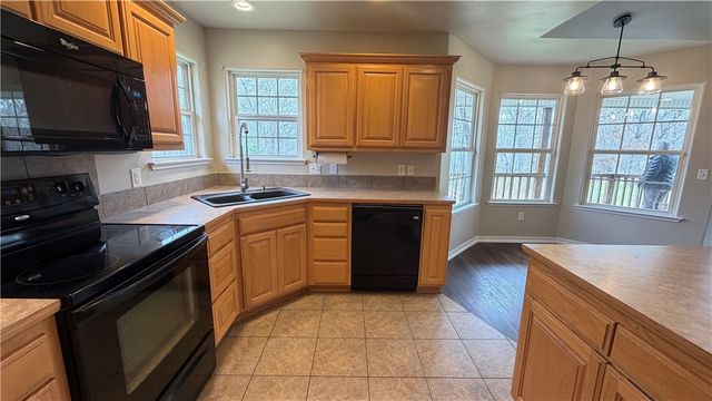 77 Ingleborough Drive, Bella Vista, AR 72715