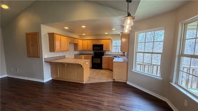 77 Ingleborough Drive, Bella Vista, AR 72715