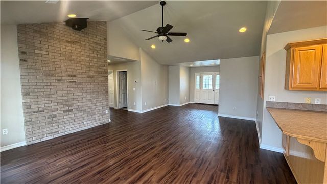 77 Ingleborough Drive, Bella Vista, AR 72715