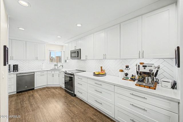 25244 S BERRY BROOK Drive, Sun Lakes, AZ 85248