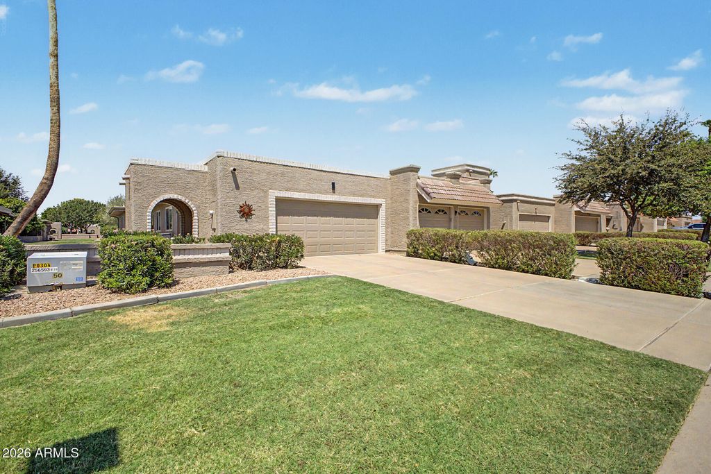 25244 S BERRY BROOK Drive, Sun Lakes, AZ 85248