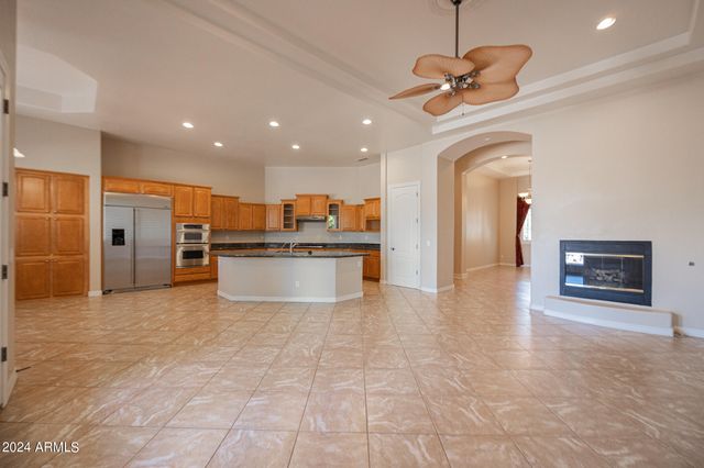 2902 E GARY Way, Phoenix, AZ 85042