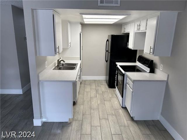 1887 Apricot Court, Henderson, NV 89014