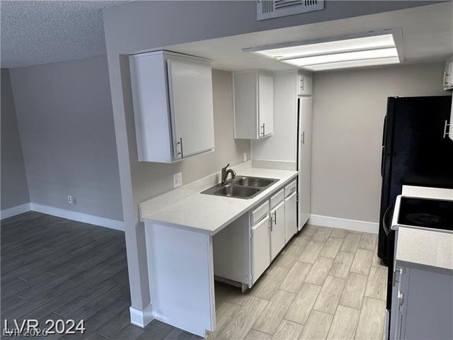 1887 Apricot Court, Henderson, NV 89014