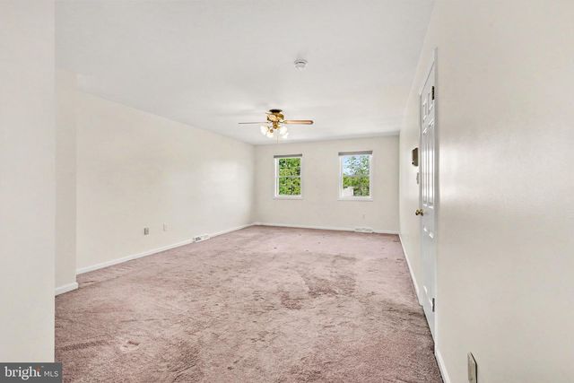 2021 VERONA DR, Harrisburg, PA 17110