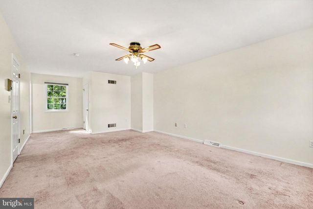 2021 VERONA DR, Harrisburg, PA 17110