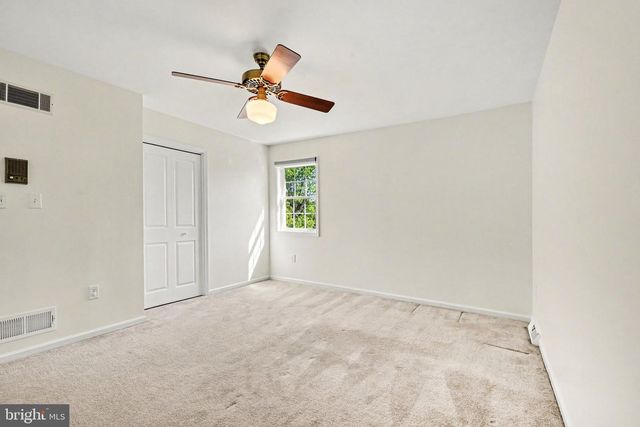 2021 VERONA DR, Harrisburg, PA 17110